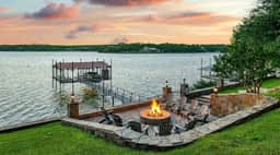 Lake Bridgeport House | Dock & Basketball