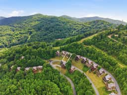 Ski-Out to Hatley Pointe • Alpine Slide • Rec Room