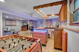 Poconos Retreat | Hot Tub | Firepits | Sleeps 16
