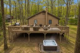 Poconos Retreat | Hot Tub | Firepits | Sleeps 16