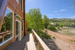 Ski-Lee Retreat | Ski • Hike • Explore | Sleeps 10 - Image 5