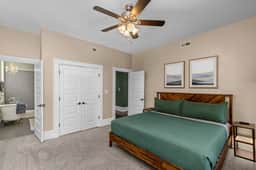 Historic St Louis Retreat | Two Levels | Sleeps 12