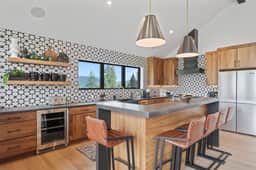 Bear Scratch | Mountain Views & Modern Luxury - Image 4