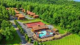 Mins to DT Gatlinburg | Hot Tub | Community Pool - Image 5