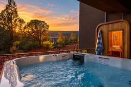 Bell Rock Hacienda | Rooftop deck •Hot tub• Sauna - Image 2