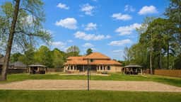 Sleeps 16 | Pool + Slide | Family Retreat - Image 3