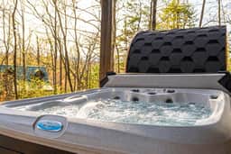 Luxe Mountain Escape - Fire Pit - Hot Tub - Sauna - Image 3