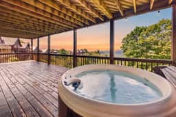 Ski-Out to Hatley Pointe | Hot Tub | Sleeps 8 - Image 2