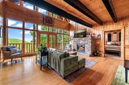 Mistwood Manor | Hot Tub • Sauna • Game Room - Image 5