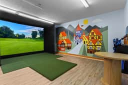 Helen Haus: Golf Sim & Hot Tub Theater Retreat - Image 3