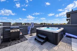 Nashville Hideaway | Amazing Rooftop Patio & Views - Image 3