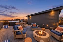 Nashville Hideaway | Rooftop Hot Tub & Fire Pit - Image 3