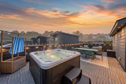 Nashville Hideaway | Private Rooftop • City View - Image 4