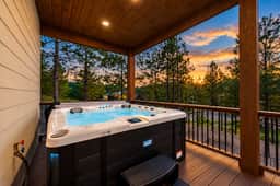 Broken Bow Retreat | Pool, Hot Tub & Games - Image 3