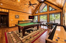 Great Bear Lodge | Hot Tub • Firepit • Views - Image 4