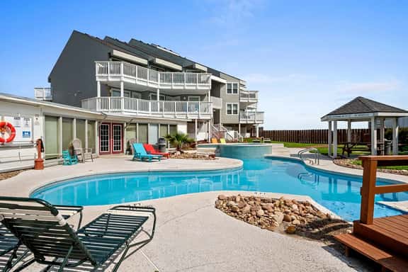Seabatical- Hot Tub |  Community Pool | Pet Friendly - Image 1