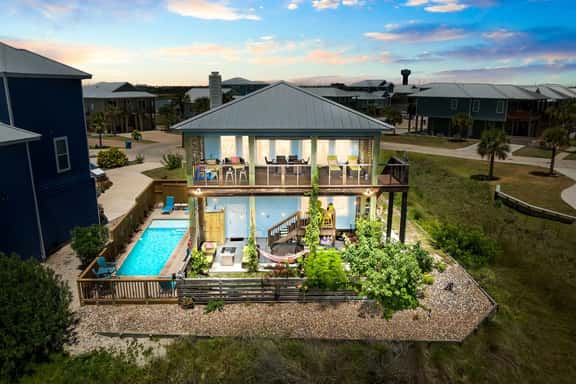 Paradise Ahoy! New Private Pool, Decks with Views - Image 1