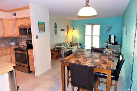 Seaside Retreat | Sleeps 5 | Family Friendly - Image 1