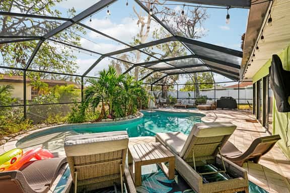 4 Br Bradenton Home~Private Pool, Outdoor Bar, W/D - Image 1