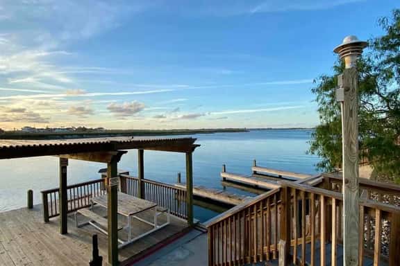 Padre Getaway- Fishing Dock & Pool~2 Min to Beach - Image 1