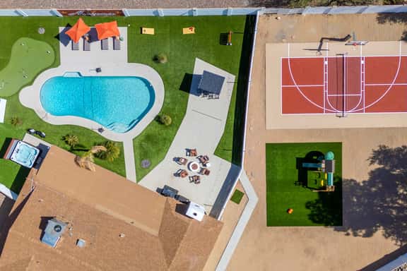 The Ridge: Family | Pickleball | Pool | Hot Tub - Image 1
