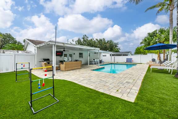 Coastin Close Family Fun HTD Pool Outdoor Games - Image 1