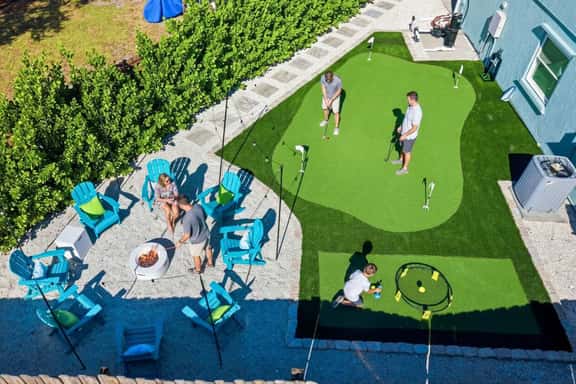 Bradenton Bliss • Pool • Putt Putt • Arcade Games - Image 1