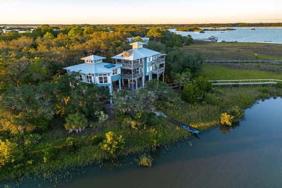 3 Story Haven! Fire Pit+kayaks~updated~360 Views! - Image 1