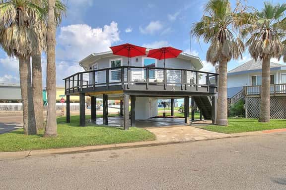 La Sirena | Pet Friendly | Community Pool - Image 1