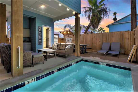 One Click Away~Private Pool~EV Charger~Beach Toys - Image 1