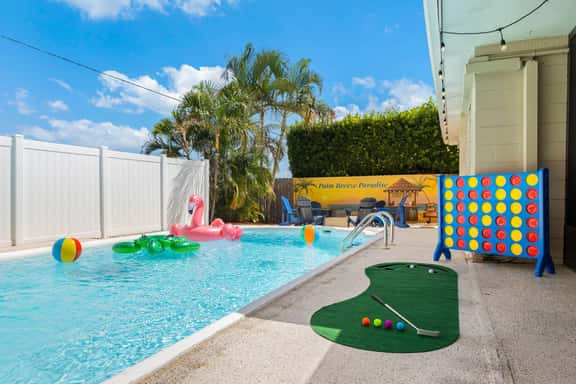 7 Mins to the Beach | Pool, Games & Family Fun - Image 1