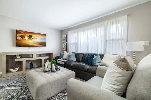 Monthly Rental~ Comfy Beds~ Great for Remote Work! - Image 1