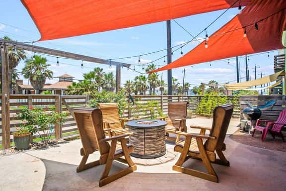 Sea Gypsy~Fire Pit~Community Pool~Corn hole - Image 1