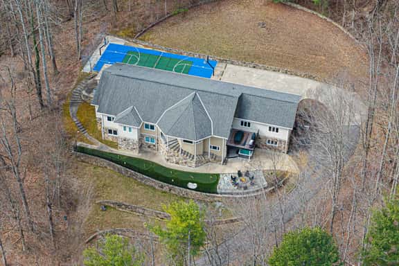 7k SqFt Estate - Epic Amenities & Fun - Sleeps 20 - Image 1