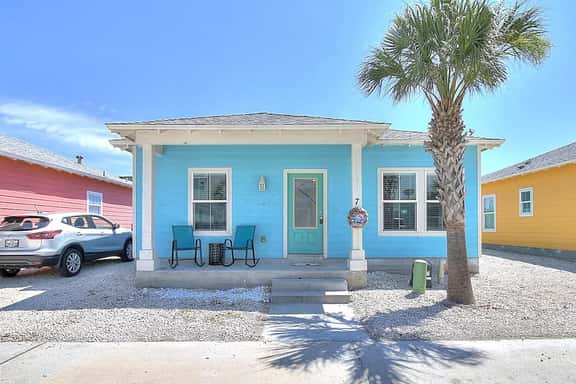 Toucan Tango- Golf Cart Friendly | 3BD Home! - Image 1