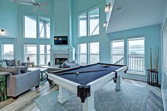 La Playa Paradise- Beach Access | Large Island home | Pool Table - Image 1