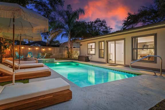 1 Mile to Beach • Private Pool Oasis •Volleyball - Image 1