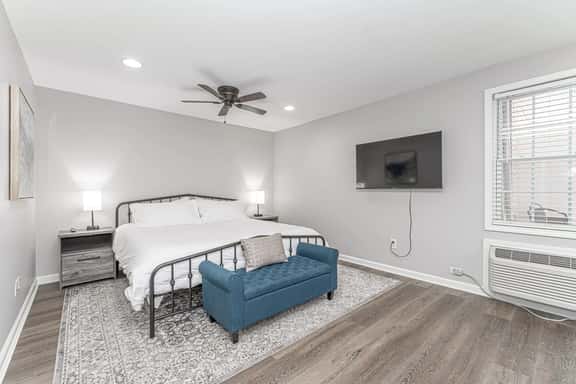 Downtown Kimmswick Studio-Renovated-Prime Location - Image 1