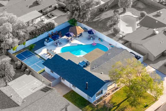 Backyard Pickleball | HotTub | Pool | Gameroom! - Image 1