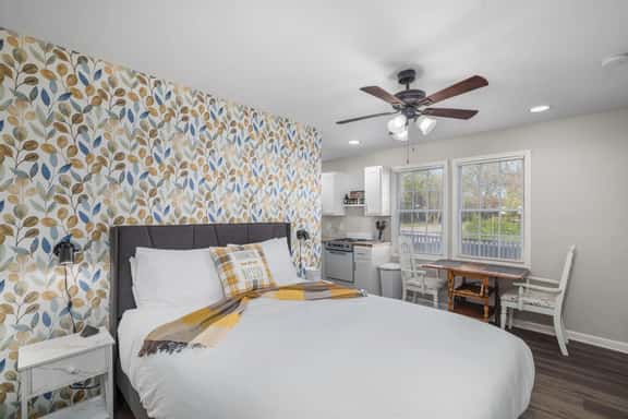 Downtown Kimmswick~ Studio~ Newly Renovated - Image 1