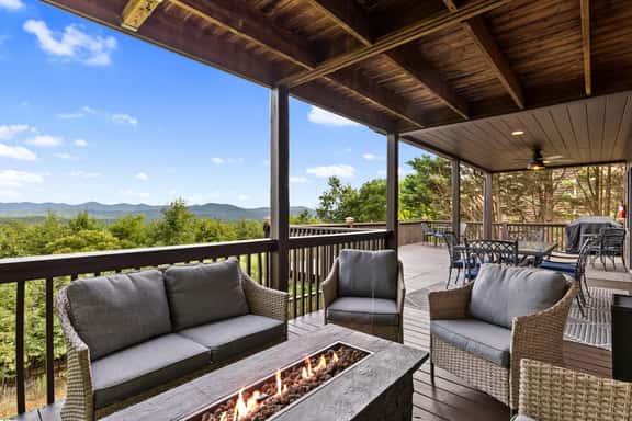 Mountain Views | Games | Hot Tub | Fire Pit | BBQ - Image 1