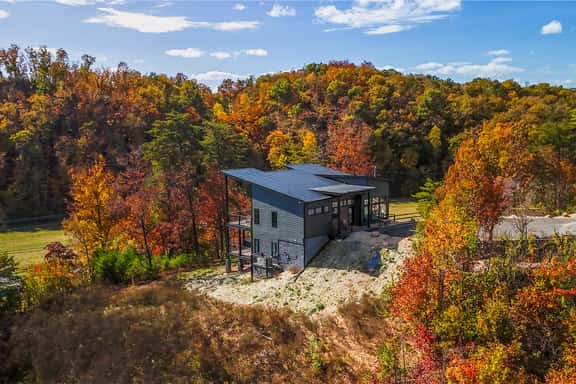 Luxury 3 Br Cabin~Indoor Pool~Hot Tub~Fire Pit - Image 1