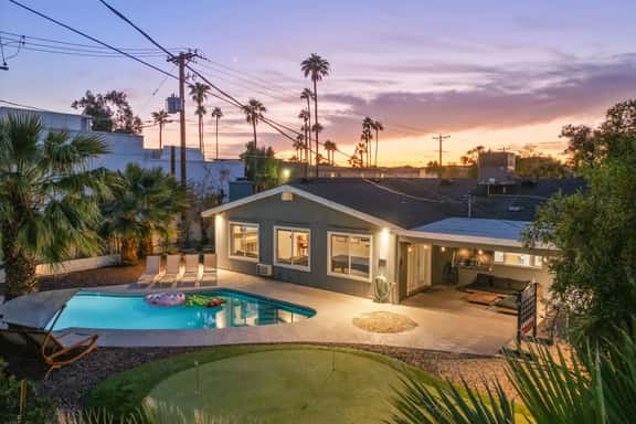 4 Br Tempe Retreat: Pool | Putt Putt | Pool Table - Image 1