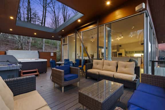 Mtn Views~Sleeps 8~Hot Tub~Game Room~Fireplace - Image 1