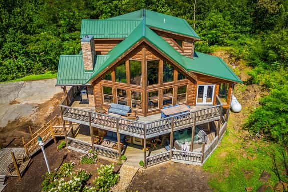 Smoky Peak Hideaway | Hot Tub, Putt Putt & Games - Image 1