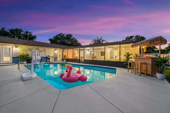 Basketball | Pickleball | Pool | Movie & Game Room - Image 1