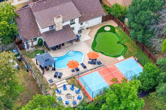 Pool, Games, Pickleball & Putt Putt Fun! - Image 1