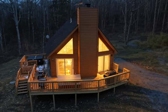 Family-Friendly Home w/ Hot Tub • Fire Pit• Games - Image 1