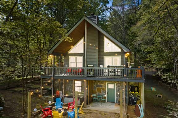 Lake Retreat | Kayaks | Theatre | Hot Tub | Sauna - Image 1