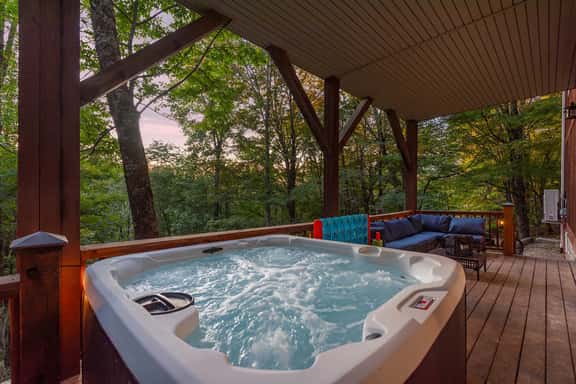 Min to Hatley Pointe: Slps 14, Hot Tub, Game Room - Image 1